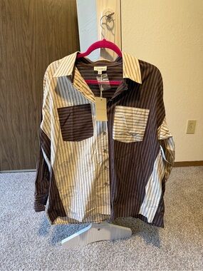 eesome Two-Tone Vertical Stripe Button-Down Shirt in Brown and White